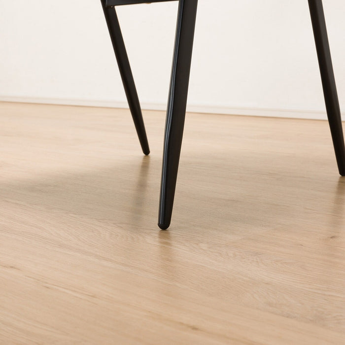DC Izzy BL (56 x 57.5 x 74CM)