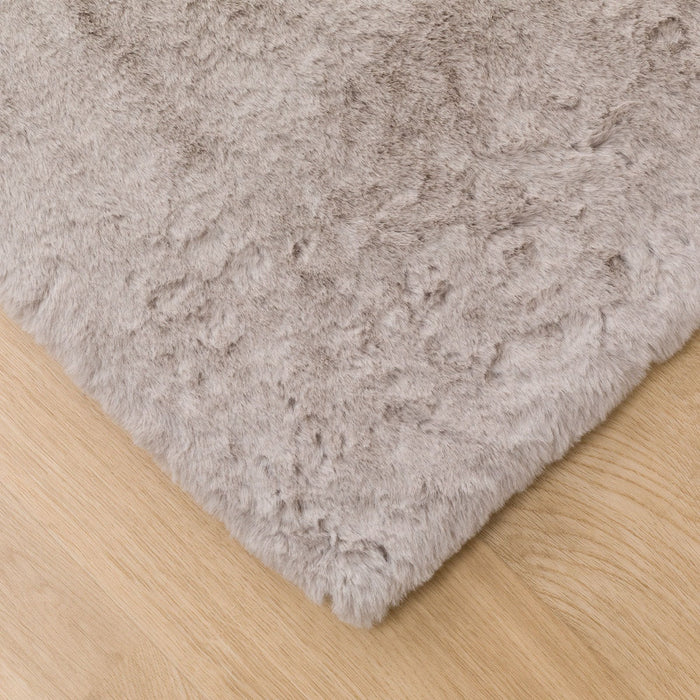 USAGIRUG3 200X285 LMO US01