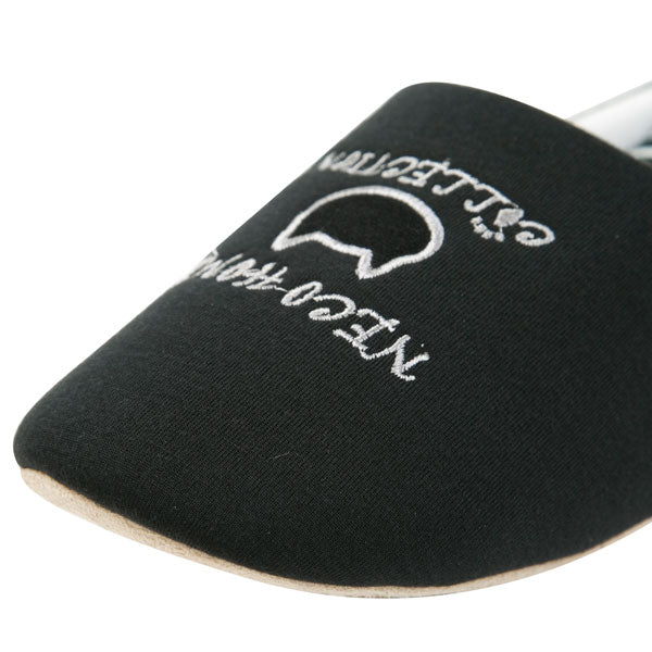 Slipper Cat BK M (21 x 26 x 8CM)