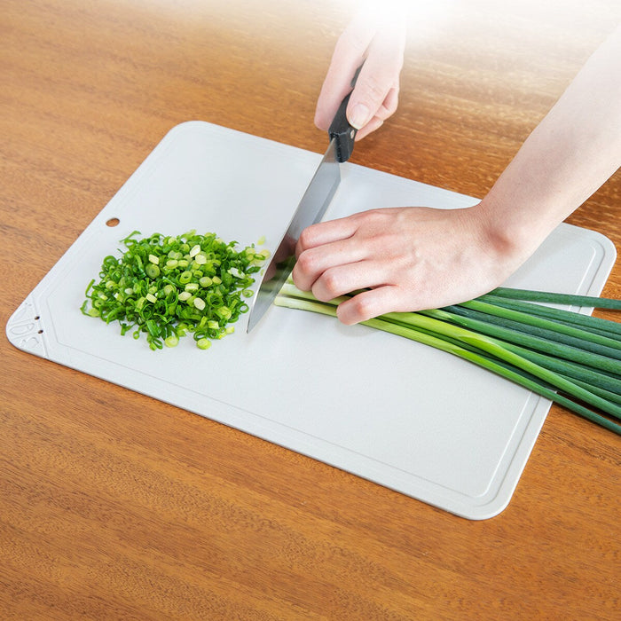 CUTTING BOARD L (23 X 32.5 X 0.3CM)