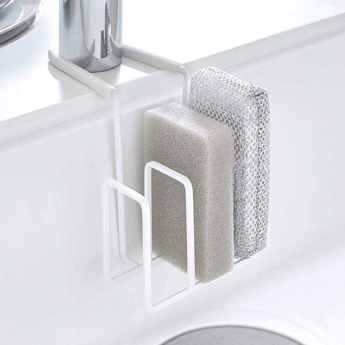 SPONGE RACK HUNG ON FAUCET FLAT WH