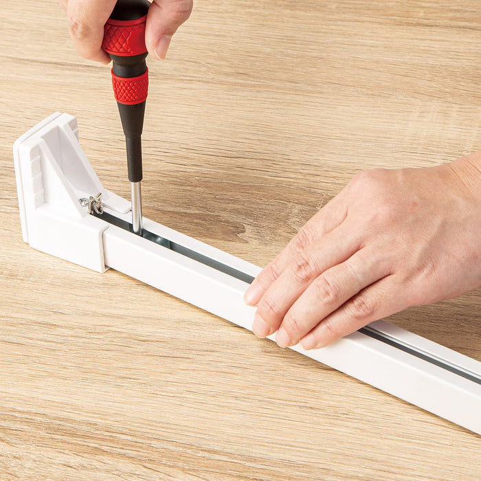 TENSION CURTAIN RAIL TR1 WH 75-110